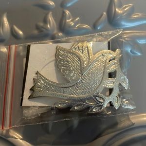 🍀 2@15. Peace Dove pin NEW silver tone hand made 1.5”